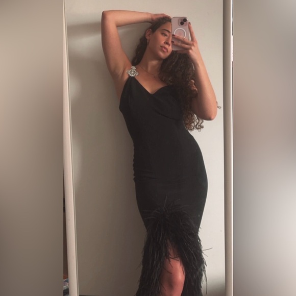 Vintage 90s Lillie Rubin Black Crystal Detailed Strap Feather Slit Evening Gown - Picture 6 of 17